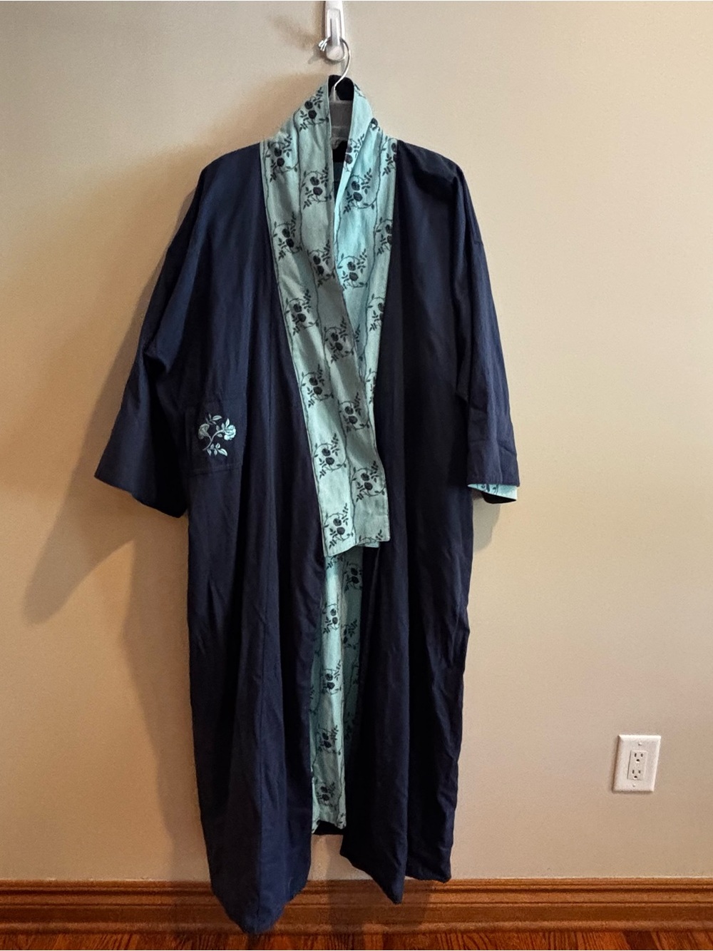 Crabtree & Evelyn Navy and Aqua NWOT Nightgown w/match robe vintage cottagecore